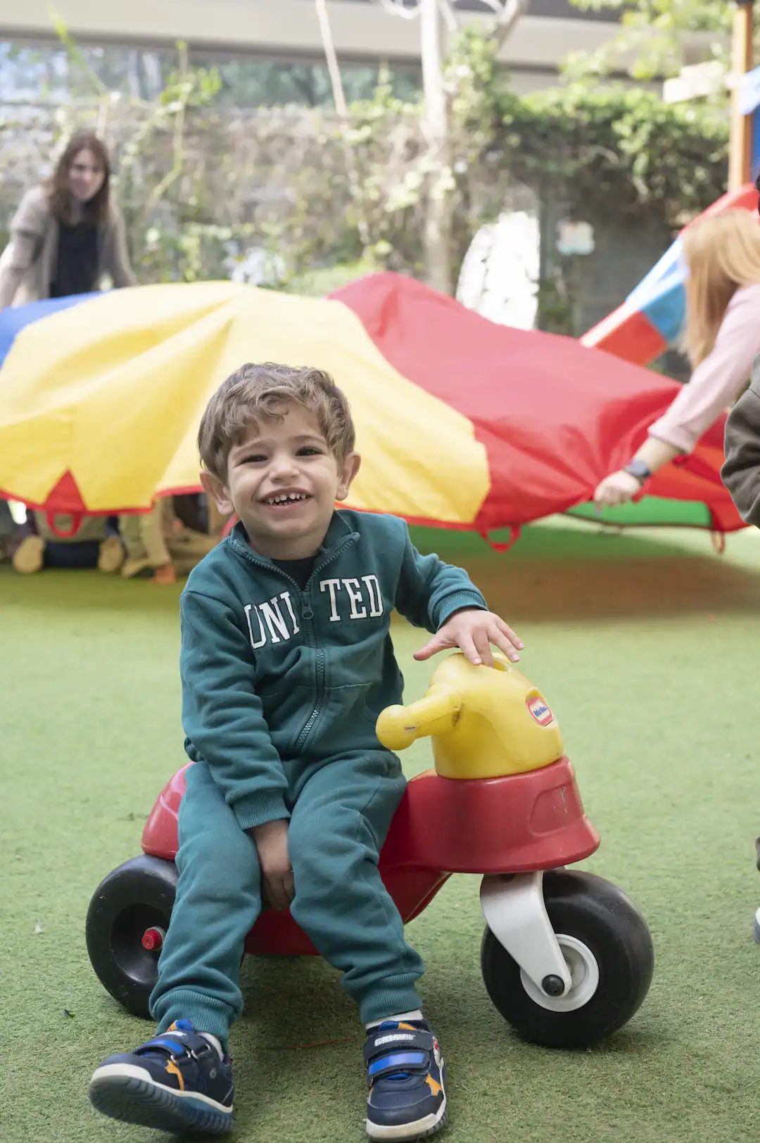 moments_2_miaforakienankairo.com.cy