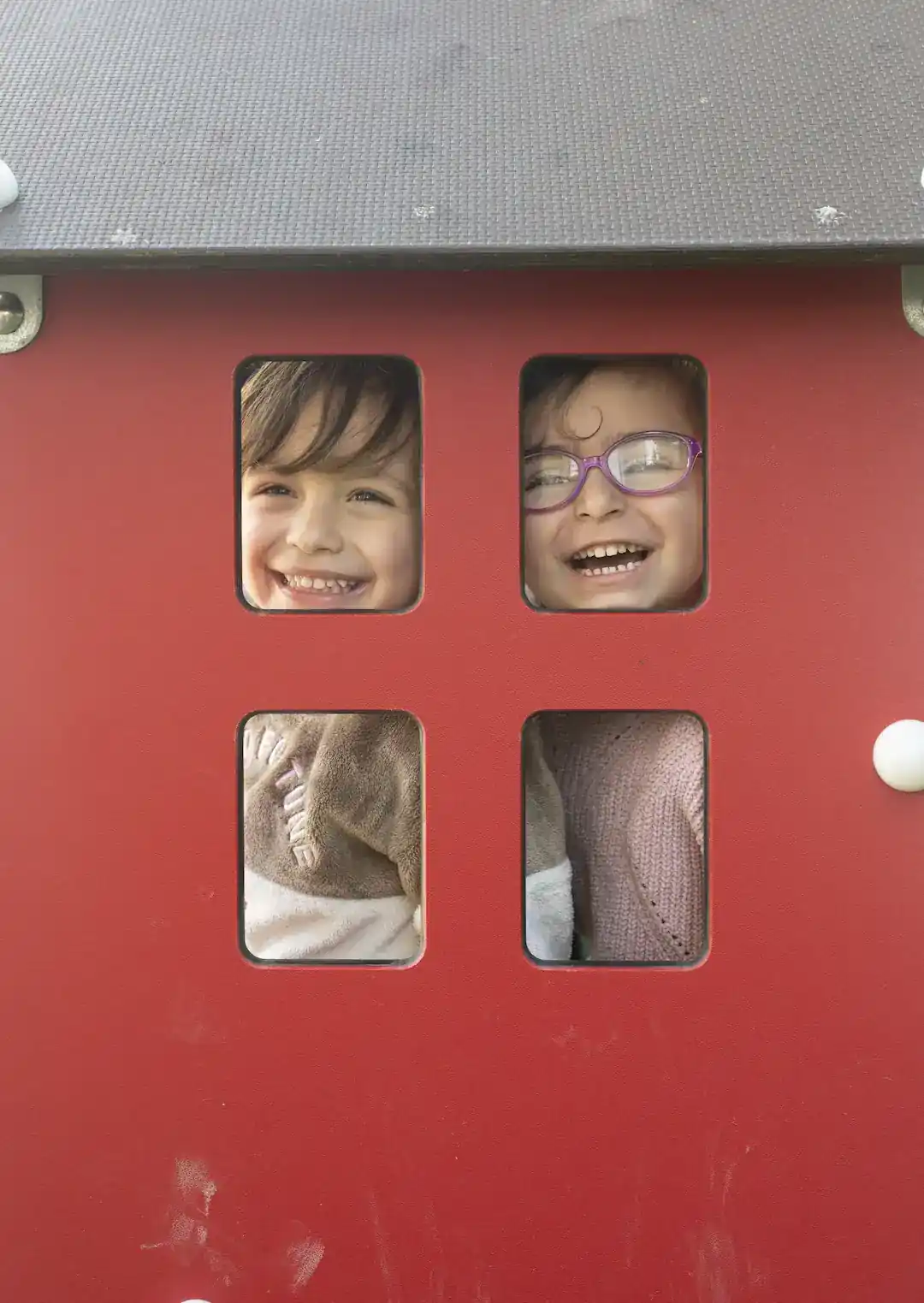 moments_miaforakienankairo.com.cy